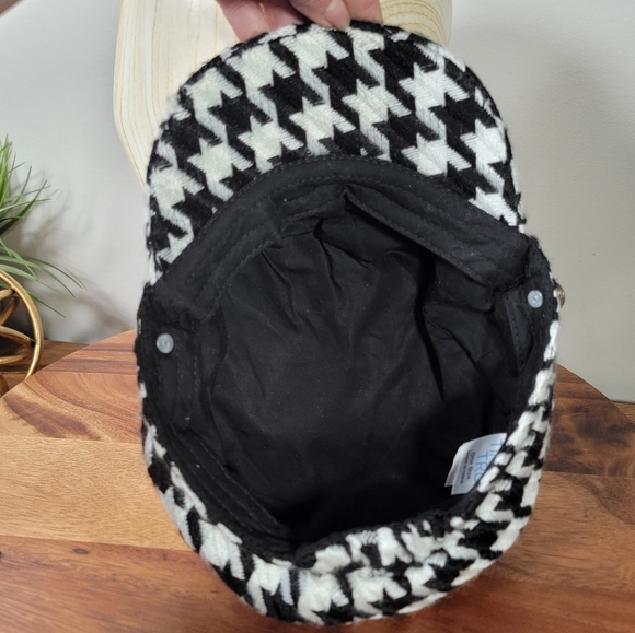 Time And Tru Black and White Houndstooth Bewsboy Cap Womens One Size - Picture 9 of 14